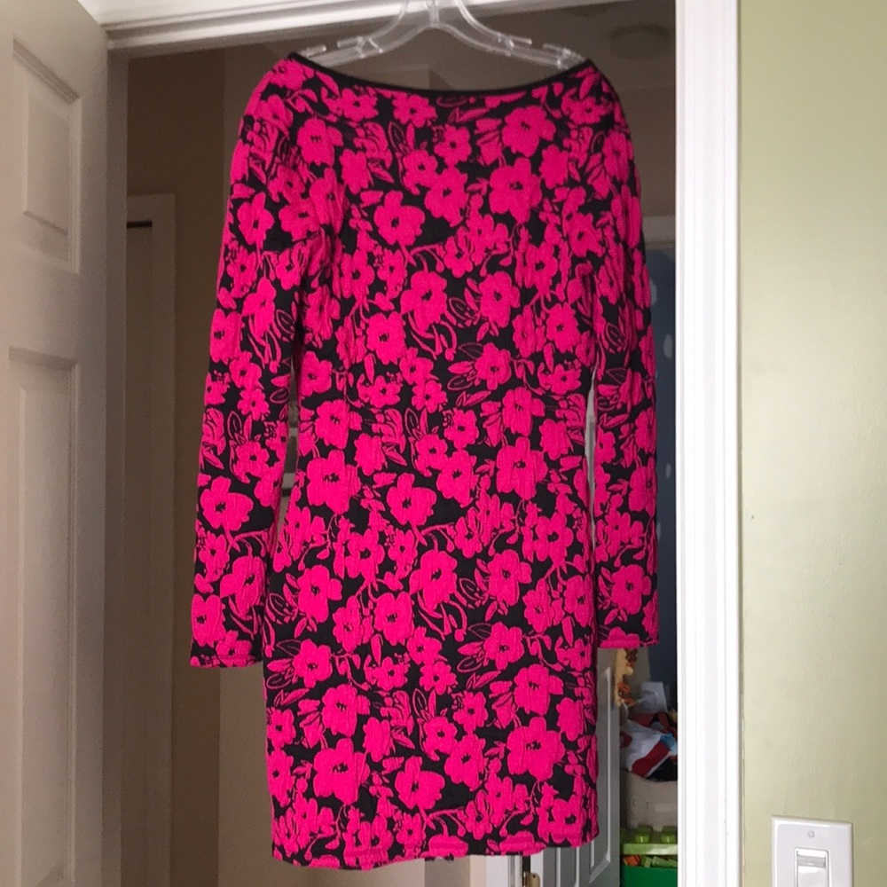 Adorable floral dress. Only worn once!